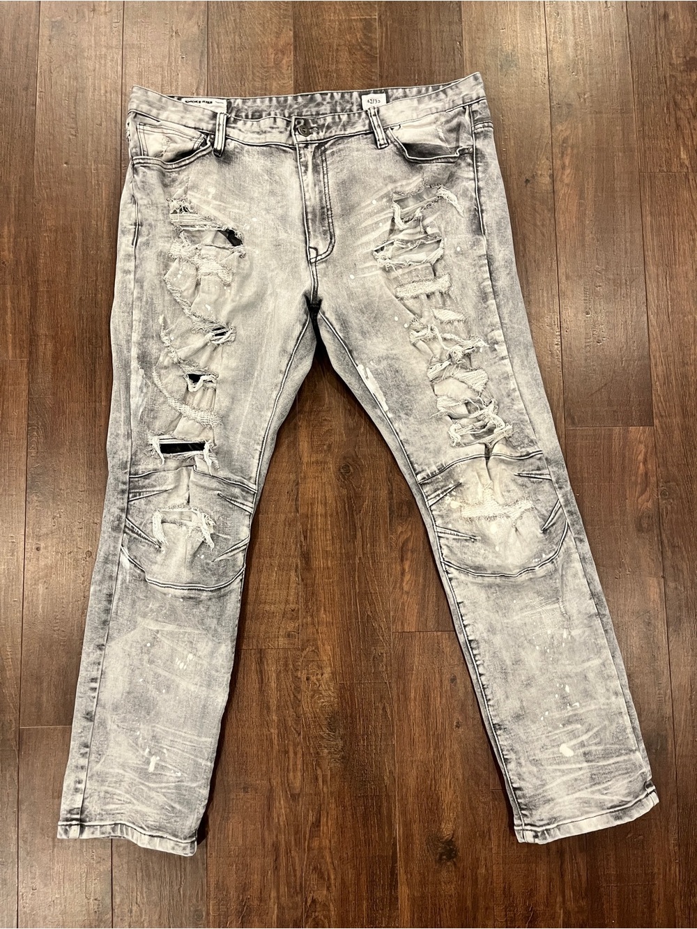 Smoke Rise Men’s Jeans Size 42x32 Gray Wash Distressed Paint Splatter Baggy Y2K
